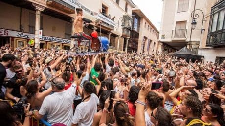 Denuncian una estafa tras quedarse sin alojamiento para el Sonorama por el cierre repentino de hoteles en Aranda