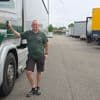 Waarom truckers óveral langs de weg parkeren: ‘Moet kiezen tussen 1500 euro of 200 euro boete’