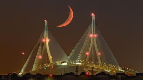 ¿Cambiará la luna cenicienta a medianoche?