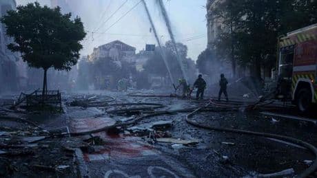 En direct, guerre en Ukraine : ouverture de la conférence sur le redressement du pays à Rome, après une nouvelle nuit sous les drones et les missiles russes