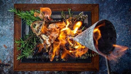 Flambadou: fuego y grasa con este gadget de cocina medieval que llegó de Occitania
