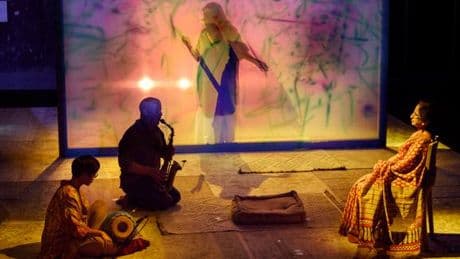 Au Festival d’Aix-en-Provence, « La Biche aux neuf bijoux », de Sivan Eldar, ritualisée par Peter Sellars