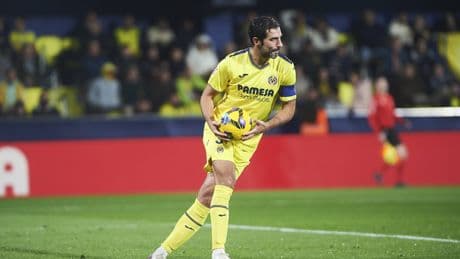 &quot;Una de las etapas más felices de mi vida&quot;: el adiós de Albiol al Villarreal y su plan de seguir jugando