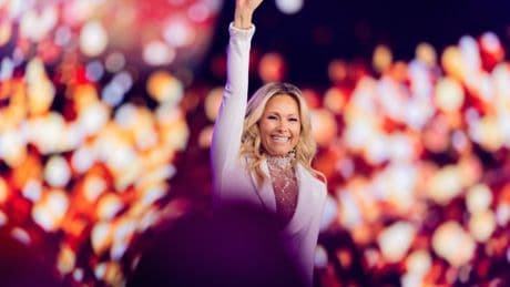 Musikclip veröffentlicht: Helene Fischer schiebt Otto im Kinderwagen