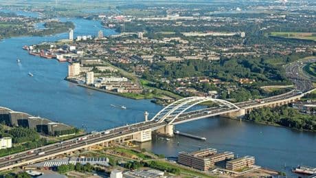 Renovatie Van Brienenoordbrug gaat geen 680 miljoen, maar tot 2 miljard kosten: ’Alles is gewoon veel duurder geworden’