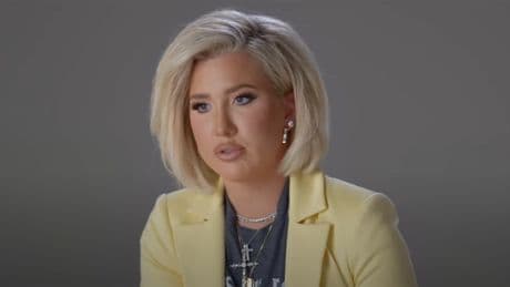 Savannah Chrisley skewers sister Lindsie: ‘We’re no longer family, lose our last name’