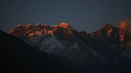 Mueren dos escaladores en el Lhotse y el Himalaya acumula ya nueve cadáveres esta temporada