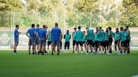 Pellegrini se lleva a todo el plantel al último stage en Marbella
