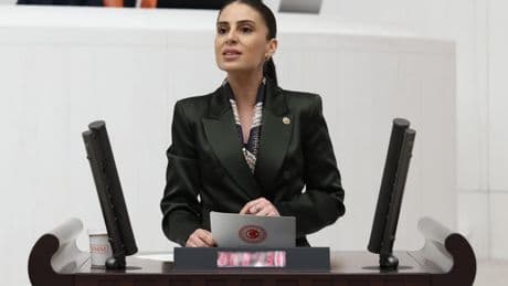 CHP’li Özcan’dan kıyı talanına tepki: “‘Kamuya açık” aldatmacasıyla kıyılar ranta açılacak”
