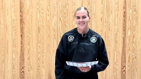 DFB-Star über Teamkollegin - „SIE ist bereit, verkuppelt zu werden“