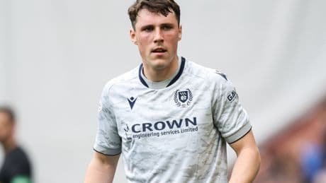 Hibs 'win' race to sign Rangers-linked midfielder with medical booked in