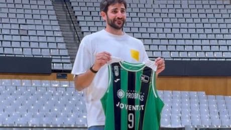 Ricky en su presentación: "Ha ganado volver a jugar desde la divesión"