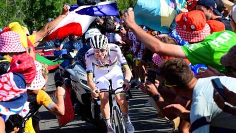 «C’est la France, la belle France» : pourquoi le Tour de France est plus populaire que jamais
