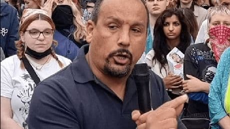 Farage slams ‘two-tier justice’ as Labour councillor who urged crowd to ‘cut throats’ of far-right protesters is CLEARED