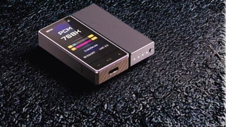 New Carbon Fiber DAC From FiiO QX13 DAC For Music On The Go