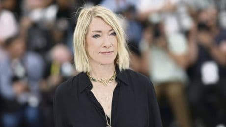 Kim Gordon, la bassiste de Sonic Youth défie Donald Trump en musique