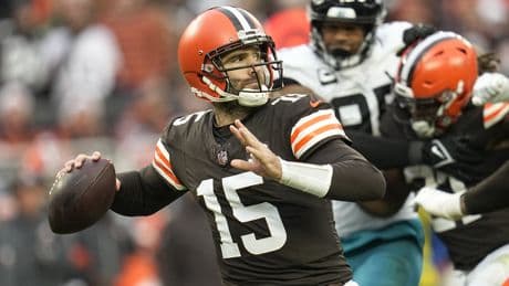 Joe Flacco in ‘pole position’ to land starting Browns QB job in crowded competition