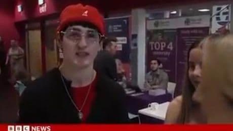 SON DAKİKA! İNGİLİZ ÖĞRENCİ BBC CANLI YAYININDA 'SOYKIRIM ORTAĞI' DEDİ, YAYIN KESİLDİ!