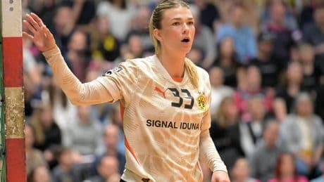Handbalpensioen Tess Lieder begint door bal tegen haar hoofd week eerder dan gepland