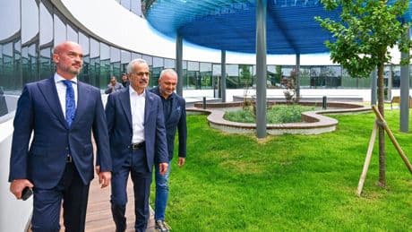 Bakan Uraloğlu, Esenboğa Havalimanı'ndaki yeni hava trafik kontrol kulesini inceledi:
