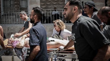 İsrail, Gazze’de kilise vurdu