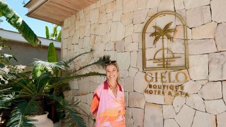She vacationed on a Thai island for over a decade. Then, she took over a boutique hotel.