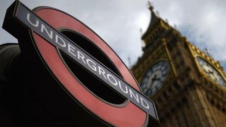 Chip sotto pelle, robo-guardie e Ia: Londra studia le misure svuota celle