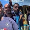 KIJK. Met sigaar: Romelu Lukaku geniet met volle teugen van enorme titelparade in Napels (en doet oproep)