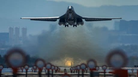 Los F-35 de Noruega concluyen un &quot;entrenamiento intensivo&quot; con bombarderos B-1 de EEUU
