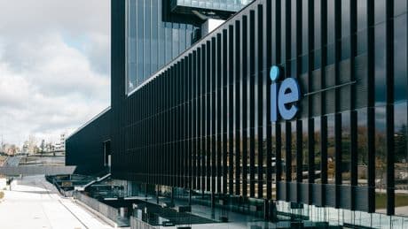 El rey filipino del brandy compra el 50% de Torre Caleido por 76 millones