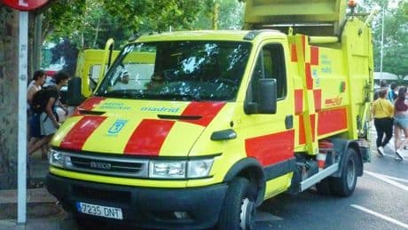 Alerta sanitaria en Carabanchel por las larvas que salían de un camión estacionado con comida putrefacta