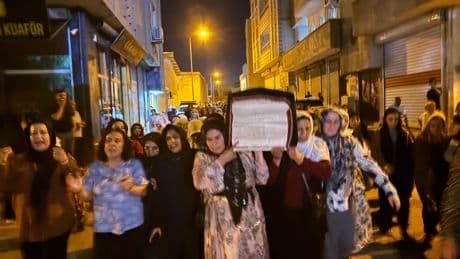 Adana'da katledilen Sebahat Atabey, Şırnak'ta kadınlar tarafından toprağa verildi