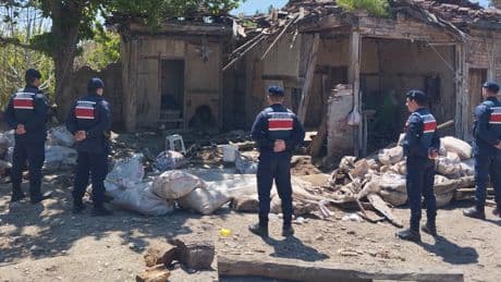 Roma mozaiğini bağ evine gömmüşler