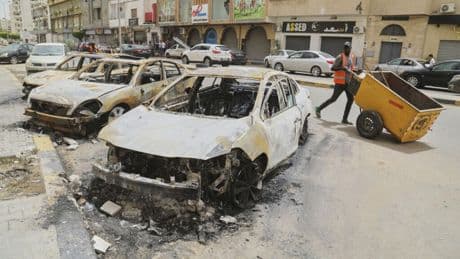 Libye: après trois jours de violents combats, Tripoli observe une trêve fragile