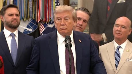 Trump erfährt live von Spekulationen um seinen Tod - und reagiert mit Biden-Witz