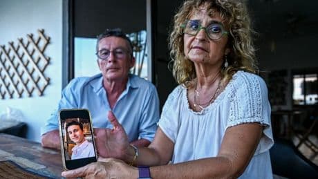 "Il n’en peut plus, les conditions sont terribles": les parents de Tom, emprisonné en Malaisie, ont interpellé Emmanuel Macron
