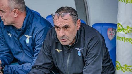 Sarri è tornato alla Lazio: l'arrivo a Formello e lo striscione all'ingresso: «Maurizio uno di noi». Il riepilogo della giornata