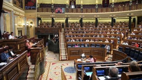 La reforma que permitirá sancionar a &quot;pseudoperiodistas&quot; en el Congreso sigue su curso tras rechazarse los vetos de PP y Vox