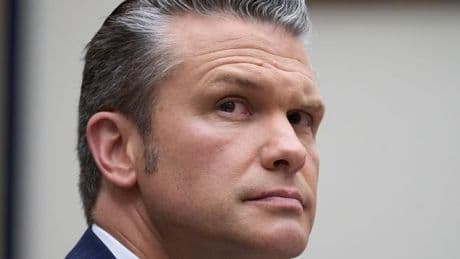 „Pläne für alle Eventualitäten“ – Hegseth über Einmarsch in Grönland