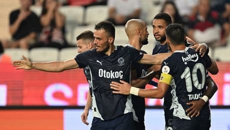 TRANSFER HABERİ - Fenerbahçeli yıldız isim Beşiktaş'a önerildi!