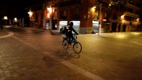 3 euros minimum par course: Uber Eats instaure une rémunération minimale pour ses livreurs