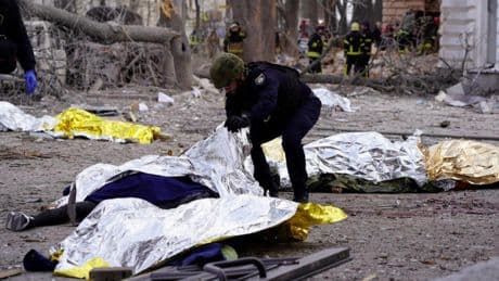 ¿Será la matanza de Sumy el 'crimen de más' que haga despertar al mundo sobre Ucrania?