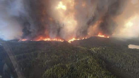 Mehr als 120 Brandherde: Kanada kämpft gegen unkontrollierte Waldbrände