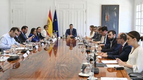 Tertulia de La Trinchera: Apagón informativo del Gobierno