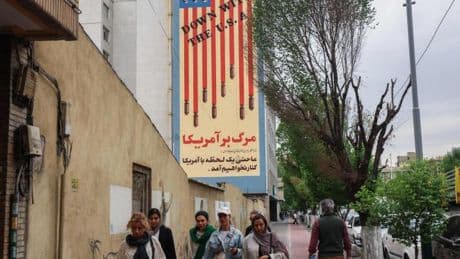 In getrennten Räumen – Iran beginnt „indirekte“ Atomgespräche mit den USA
