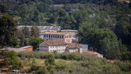 A contrarreloj para evitar la demolición de tres molinos papeleros en el Anoia