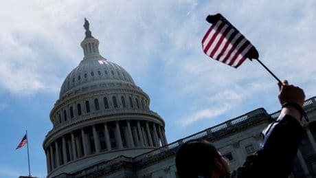 Faschismus-Forscher verlassen USA: „Trump-Regierung wagt den Tanz auf Messers Schneide"