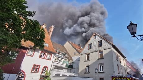 Häuser eingestürzt - Millionenschaden nach Altstadt-Brand in Villingen