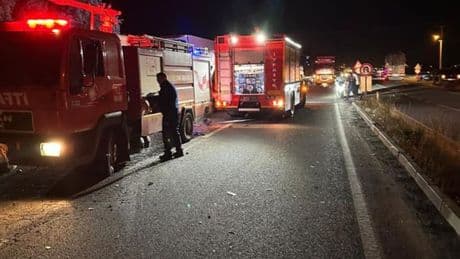 Ayvalık'ta zincirleme kaza: 5 yaralı