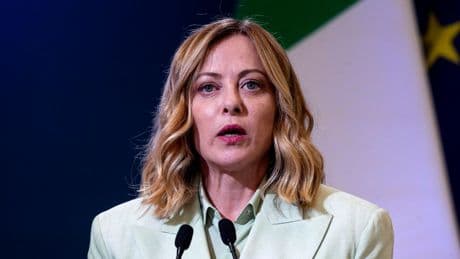 Perché Meloni vuole cambiare il Rosatellum per un proporzionale con premio oltre il 40%